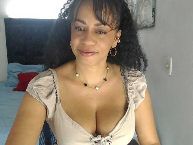 karlie-hot live cam on BongaCams