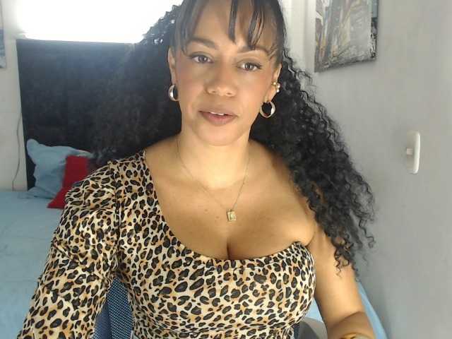 karlie-hot live cam on BongaCams