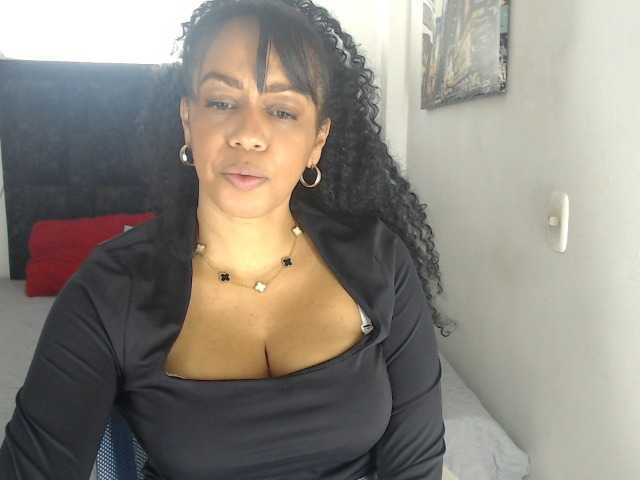 karlie-hot live cam on BongaCams