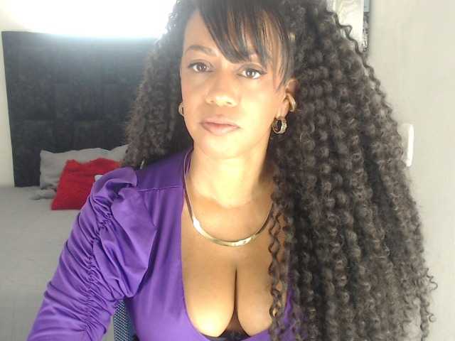 karlie-hot live cam on BongaCams