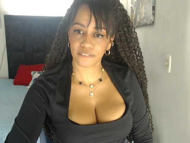 karlie-hot live cam on BongaCams
