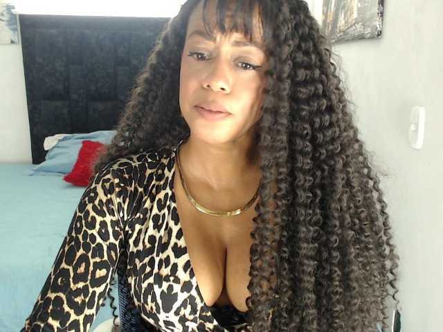 karlie-hot live cam on BongaCams