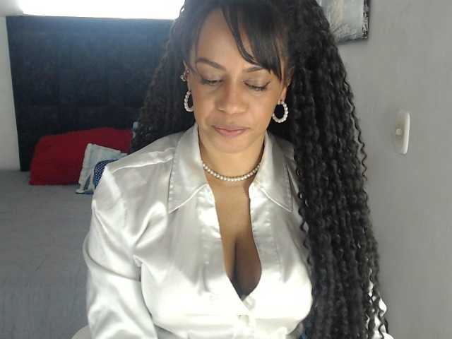 karlie-hot live cam on BongaCams