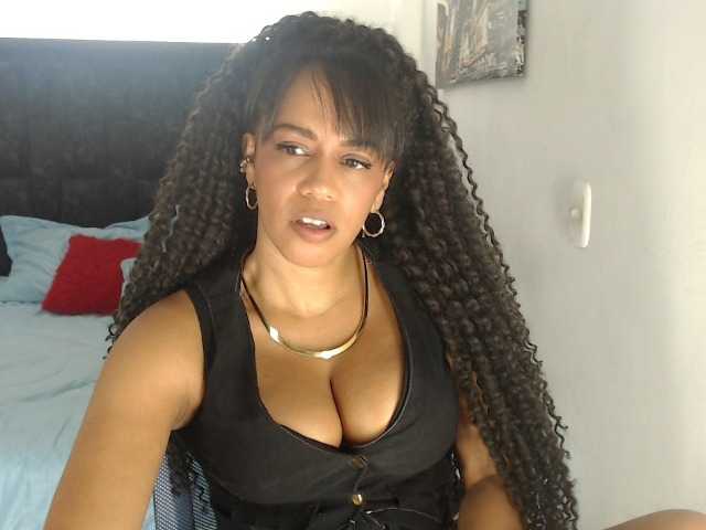 karlie-hot live cam on BongaCams