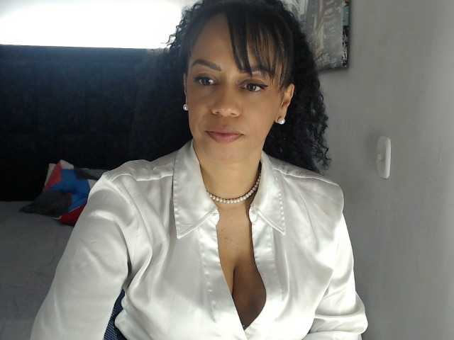 karlie-hot live cam on BongaCams