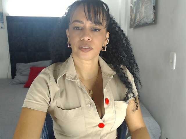 karlie-hot live cam on BongaCams