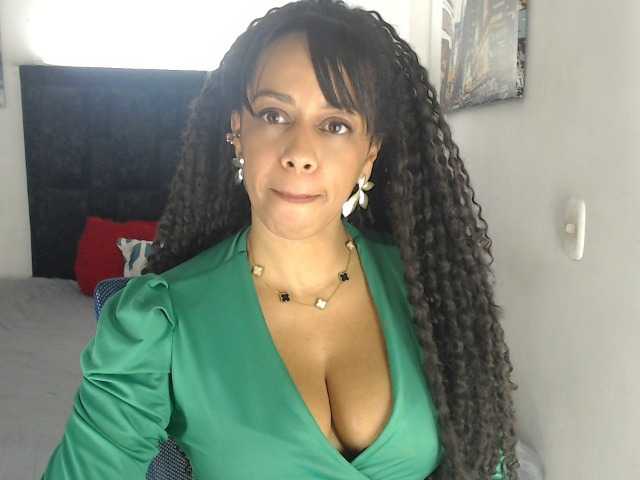 karlie-hot live cam on BongaCams