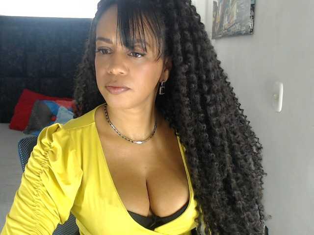 karlie-hot live cam on BongaCams