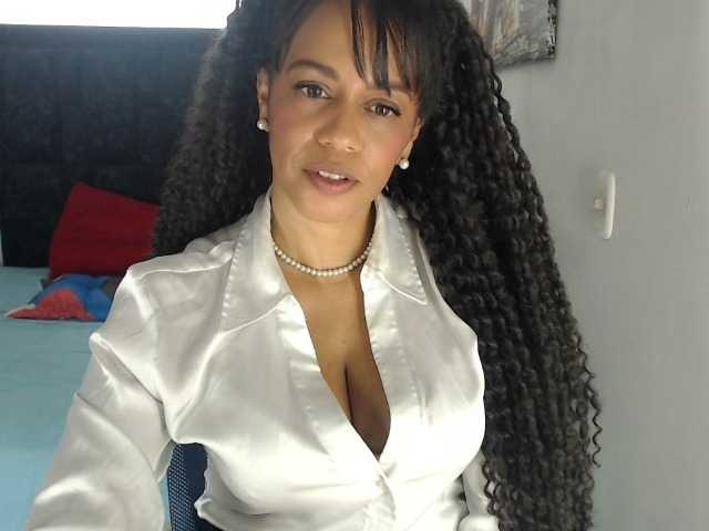 karlie-hot live cam on BongaCams