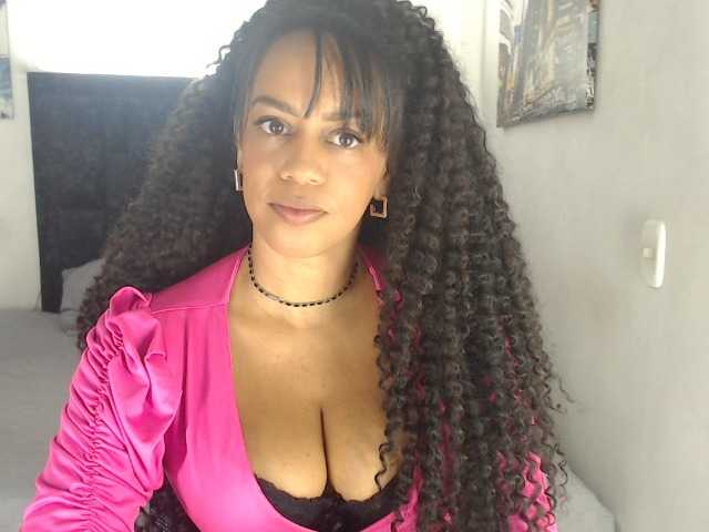 karlie-hot live cam on BongaCams