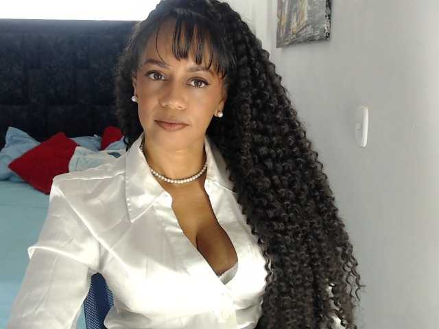 karlie-hot live cam on BongaCams
