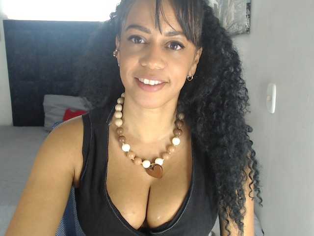 karlie-hot live cam on BongaCams
