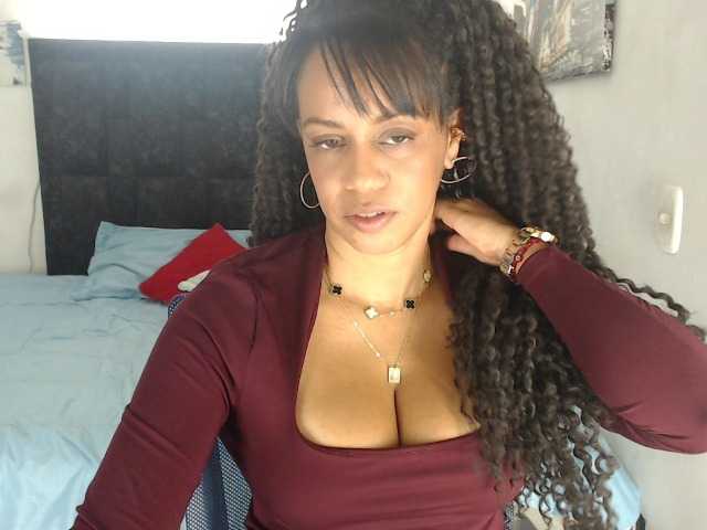 karlie-hot live cam on BongaCams