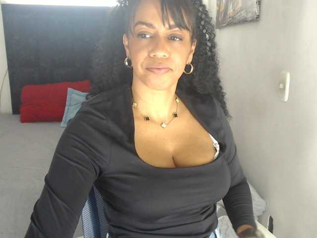 karlie-hot live cam on BongaCams