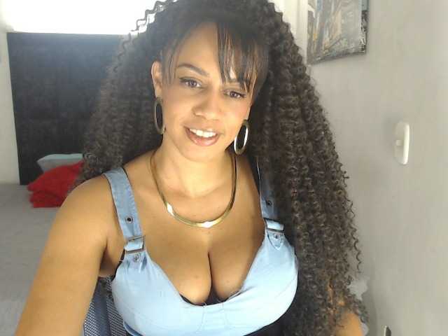 karlie-hot live cam on BongaCams