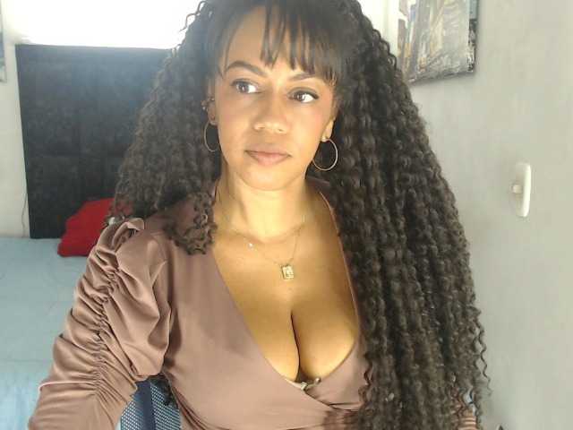 karlie-hot live cam on BongaCams