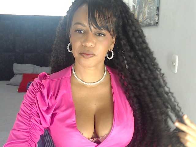 karlie-hot live cam on BongaCams
