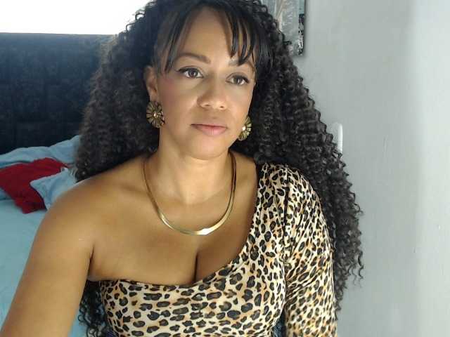 karlie-hot live cam on BongaCams