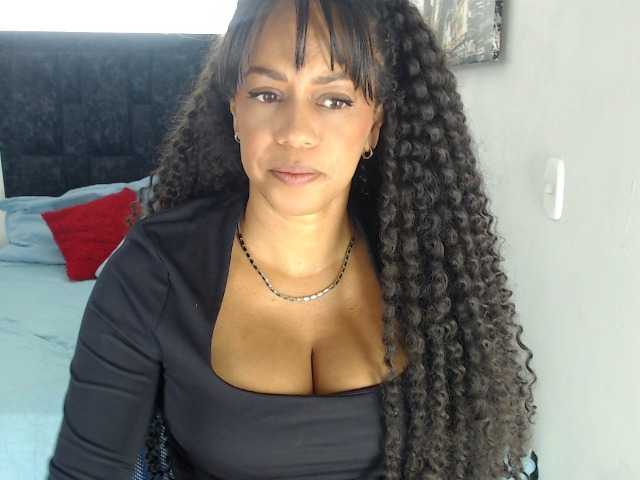 karlie-hot live cam on BongaCams