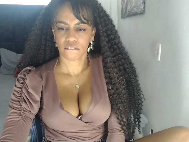 karlie-hot live cam on BongaCams