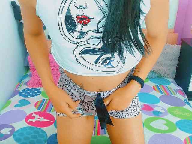 antonelababy Live Webcam on BongaCams