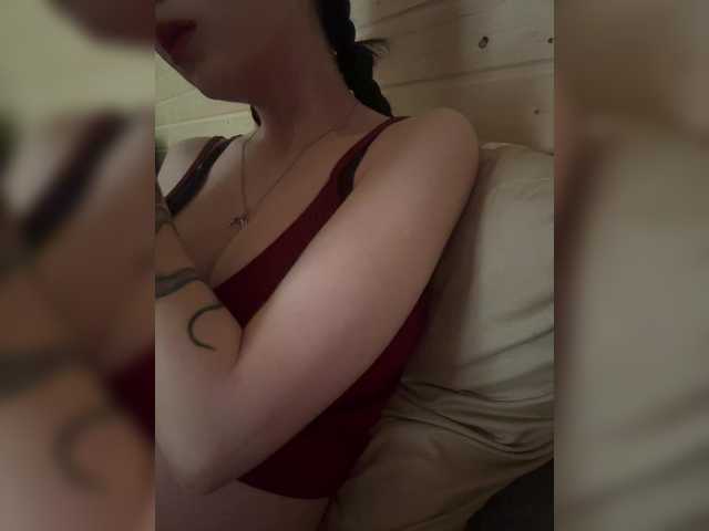 wequeen- cam belle