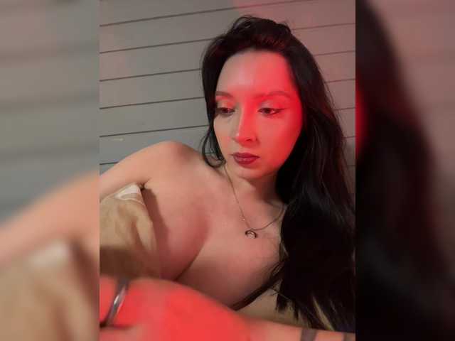WeQueen- live cam on BongaCams
