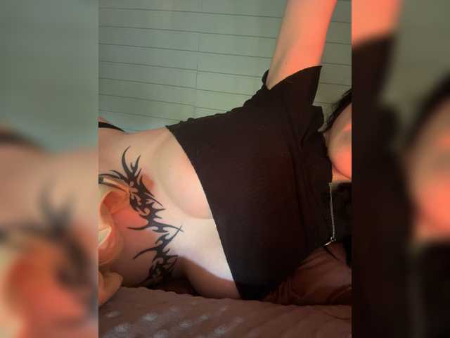 WeQueen- live webcam show