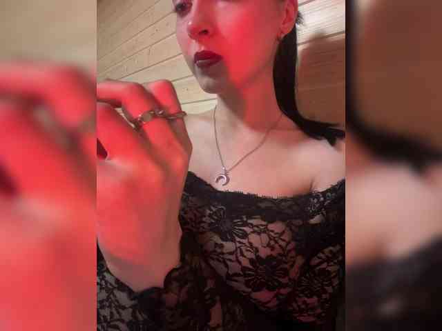 WeQueen- WeQueen-