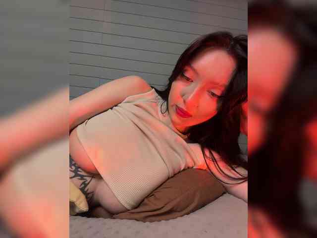 WeQueen- Sex Cam Show