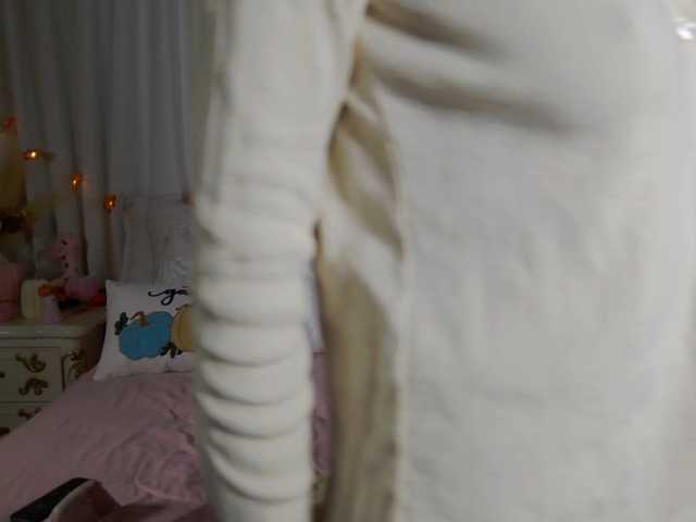 ronnielotch, live now on BongaCams
