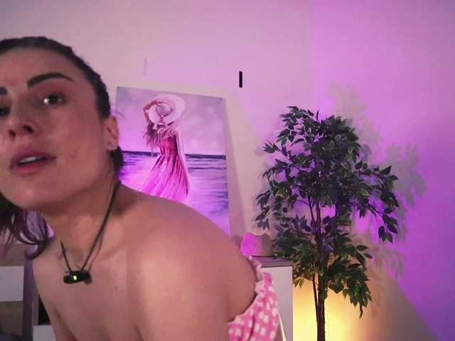 MissLullu live cam on BongaCams