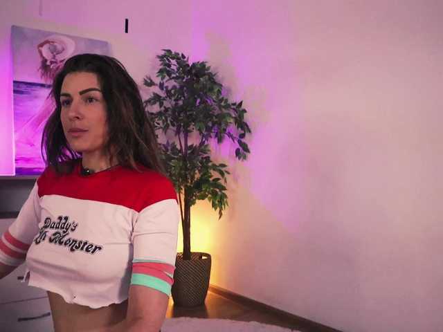 MissLullu live cam on BongaCams