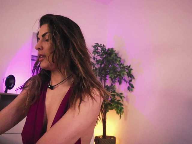 MissLullu live cam on BongaCams