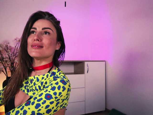 MissLullu live cam on BongaCams
