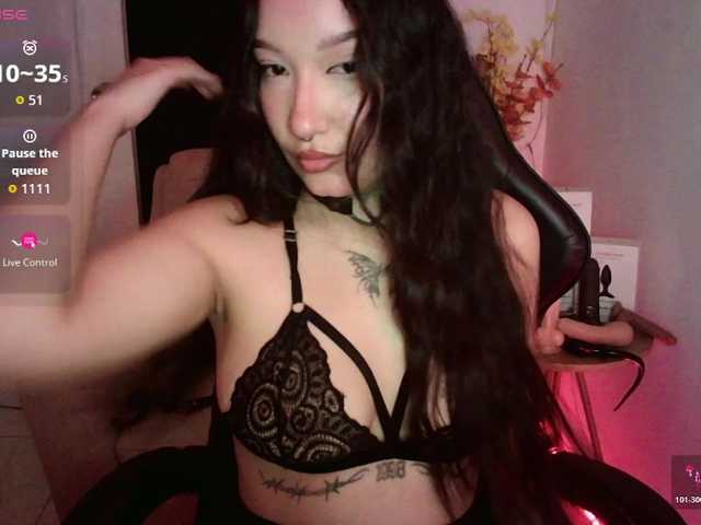 ThiaraDior live cam on BongaCams