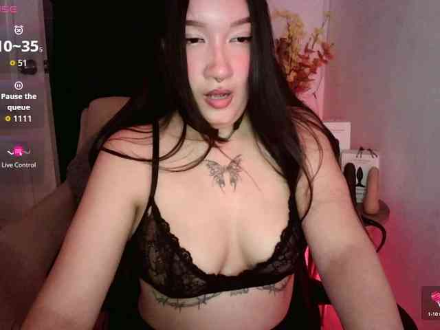 ThiaraDior webcam