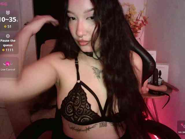 ThiaraDior webcam