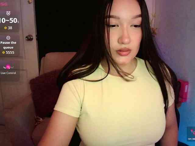 ThiaraDior webcam