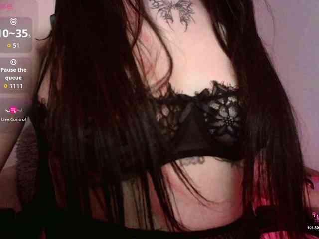 ThiaraDior webcam