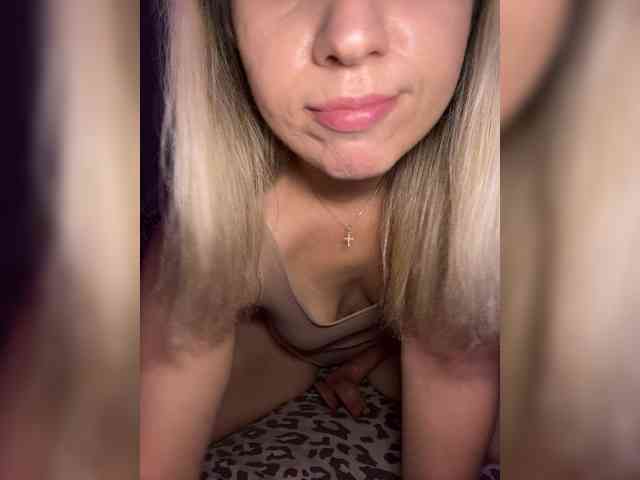 Kissmisswow webcam