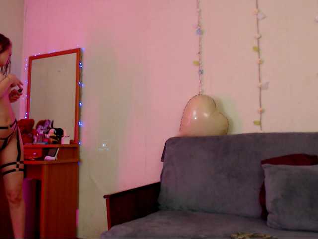 le modèle DiaFoxi est en webcam porno dans un show sur le site bongacams, il possède les tags suivants: White/Caucasian,Redhead,Trimmed