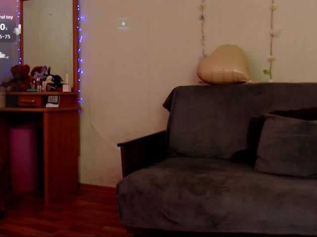 DiaFoxi live webcam show