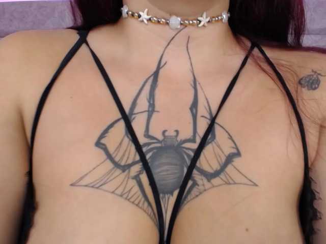 Jessica-Kraft live cam on BongaCams