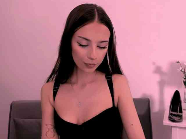 Model: EmilyDirty