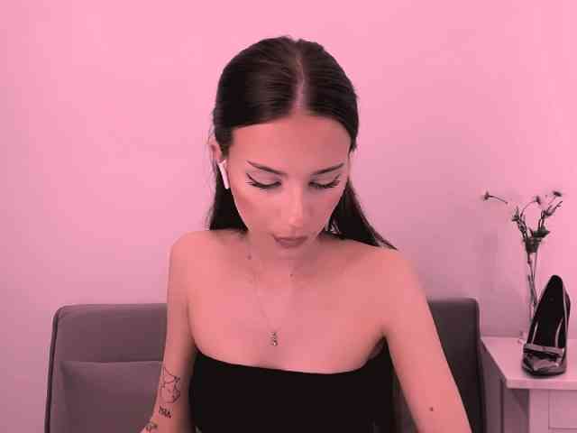 Model: EmilyDirty