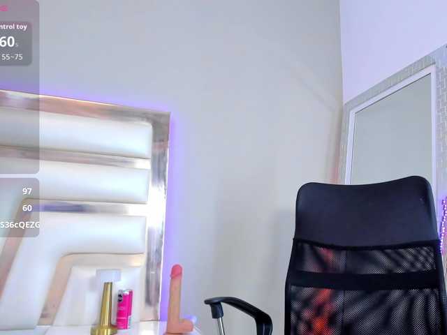 Aisharodgers live cam on BongaCams