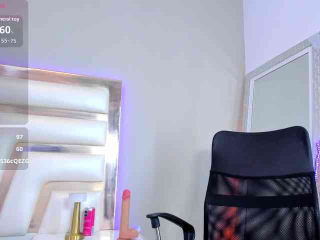 Aisharodgers webcam
