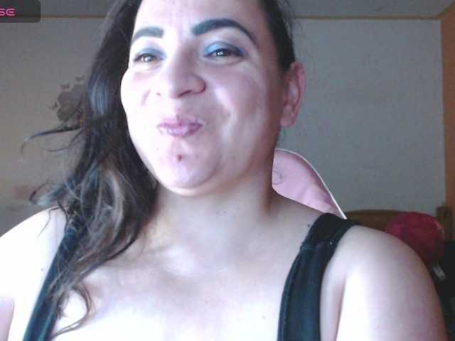 miaabrownn2 live cam on BongaCams