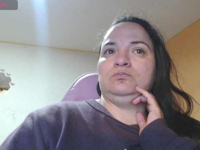 miaabrownn2 live cam on BongaCams